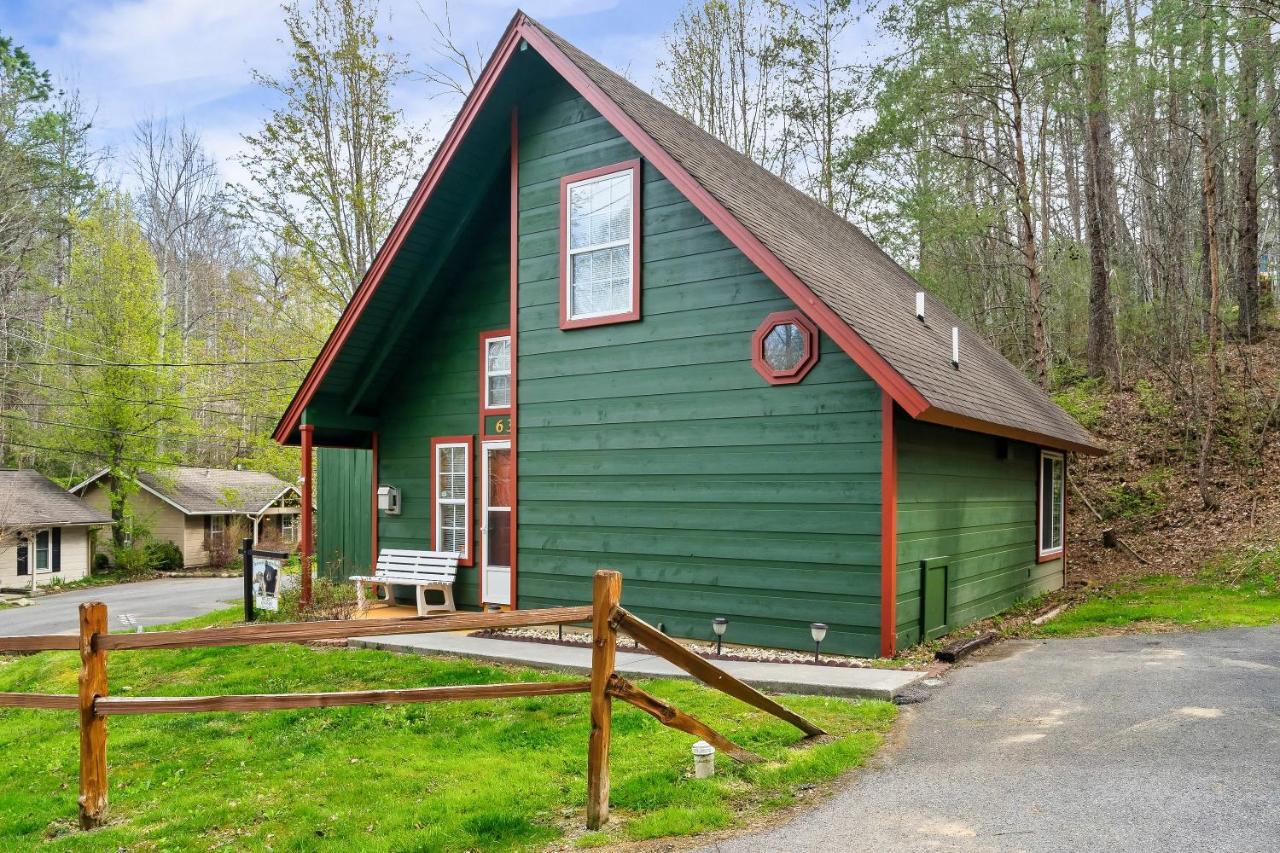 Bearly Gnomey Villa Gatlinburg Exterior photo